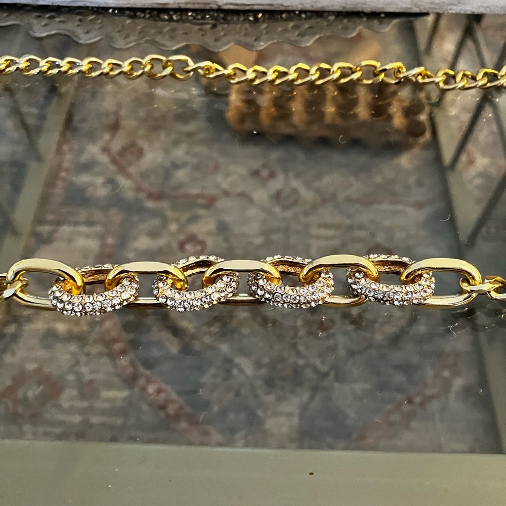 Elegant Gold Chain Belt - Picture 5 of 5